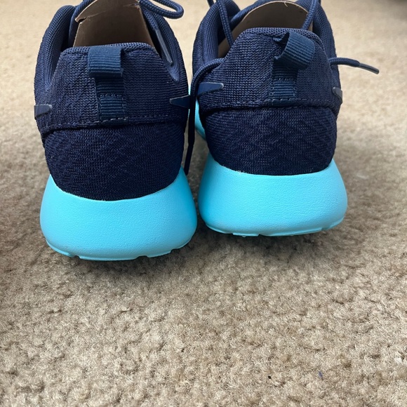 Nike Roshe One - Picture 5 of 7